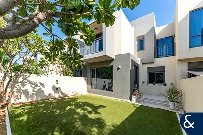 Close to Pool | Vacant | Park View.