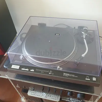 Technics Quartz Direct Drive Turntable with Dust Cover (SL-1200 style)