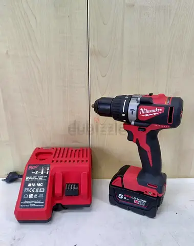 MILWAUKEE TIGHTER 18V HAMMER B.L