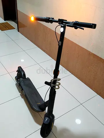 Ninebot Max Electric Scooter - Single Hand Used
Description:
Segway Ninebot Max Electric Scooter in