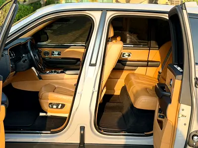 2019 ROLLS-ROYCE CULLINAN — миниатюра 12