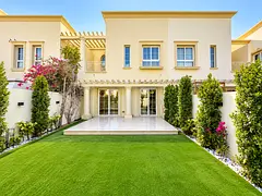 FULLY UPGRADED | VACANT | COMMUNITY VIEW