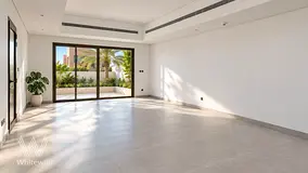 Fully Renovated| Luxurious 4BR+Maids| Beach Access