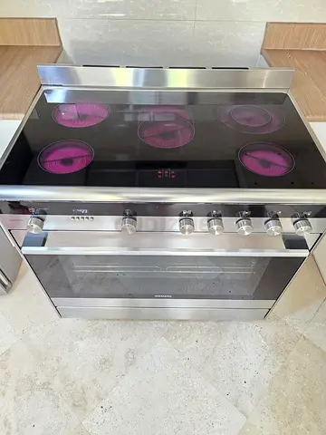Siemens IQ700 Stainless Steel Electric Range with Ceramic Glass Hob and Oven 90cm