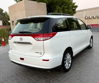 Toyota Previa 2018 SE GCC Specs in Excellent Condition
