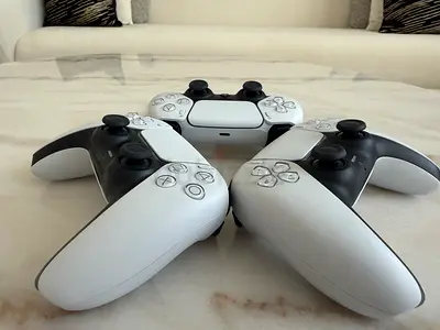 Set of 3 Sony DualSense PS5 Wireless Controllers - White