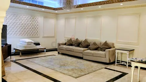 🏡✨Spacious 5-Bedroom Villa | 🛋️ Large Living Room | 🏢 Residential & Commercial Use