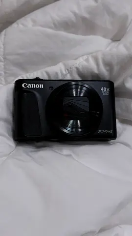 Canon PowerShot SX740 HS 40x Compact Digital Camera - Good Condition