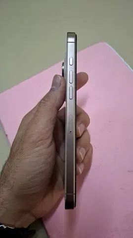 iPhone 16 Pro Max - desert titanium (Unlocked)