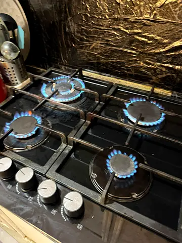 4 hob gas cooking stove under warranty