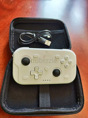 Acegamer Pocket Portable Bluetooth Gamepad with Carry Case and USB Cable - White works with all.