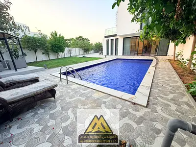 غرف نوم ماستر | صالة واسعة | غرفة خادمة | مسبح خاص | حديقة بتنسيق لاندسكيب جاهز | موقع مميز