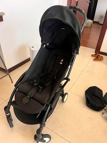 Yoyo stroller with accessories