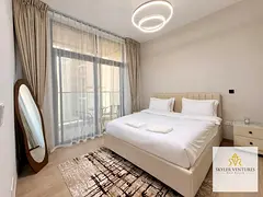 1BR Apartment | Century Tower | Balcony & Downtown View