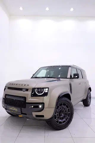 DEFENDER 110 OCTA P635 - V8 + FULL CARBON INT / EXT + 3 YEARS WARRANTY AND SERVICE CONTRACT