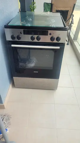 Siemens 4 Burners Full Flame Safety Gas Cooker- Urgent sale