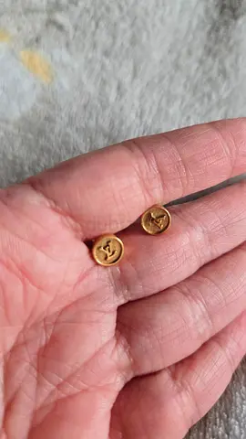 LV Design Studs Earrings 18k YellowGold