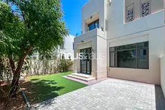 Corner Unit | Single Row | On The Pool And Park