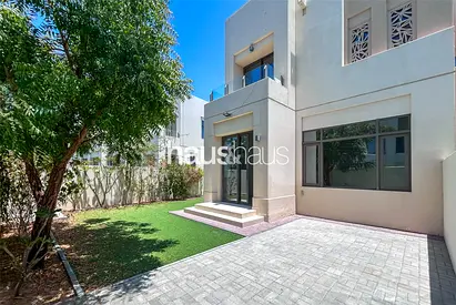 Corner Unit | Single Row | On The Pool And Park