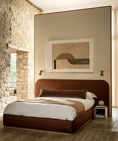 Brown fabric platform bed with curved headboard – KING SIZE