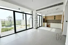 Single Row | Bright | Landscapped | Vacant