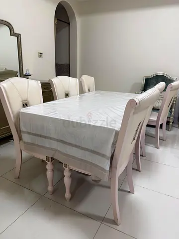 Solid wood dining table with 6 upholstered chairs - cream