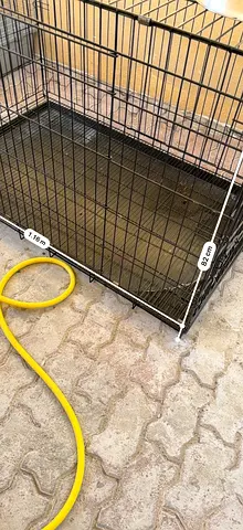 Large metal pet cage/kennel — good condition, 118 x 62 cm
