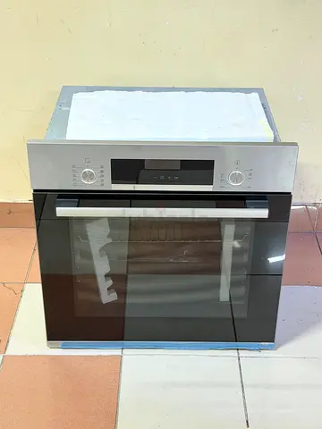 Bosch built-in series 6 oven latest model brand new