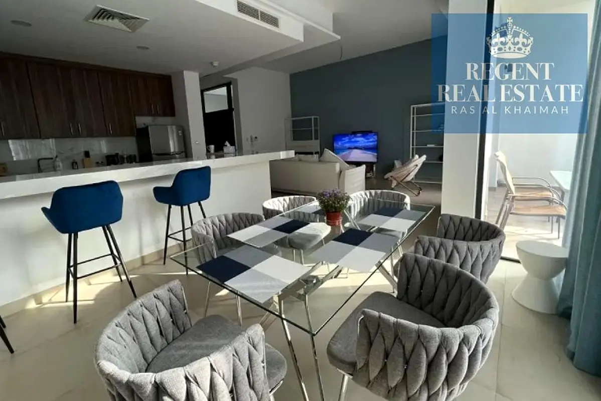 Fully Furnished Upgraded 3 Beds + Maid l Marbella