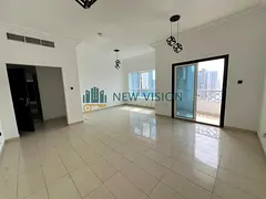 Sea view, includes parking, gym, and swimming pool; contract attestation and one month free included