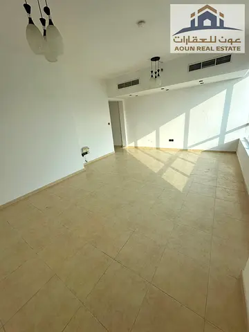 🏡 **شقة غرفة وصالة للإيجار السنوي في التعاون – الشارقة**  فرصة مميزة للسكن في منطقة التعاون، حيث الراحة والموقع الحيوي والقرب من مختلف الخدمات. تتكون