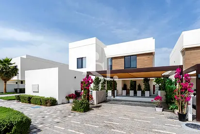 Fully Upgraded | Private Pool And Garden | Furnished