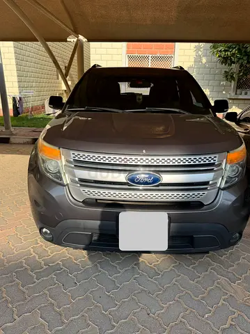 Ford Explorer XLT 2013 GCC Specs low milage