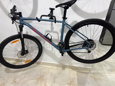 SPECIALIZED ROCKHOPPER MTB BIKE