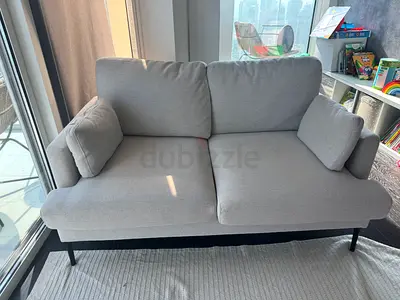 Gray 2-Seater Sofa in Good Condition - Modern Compact Design