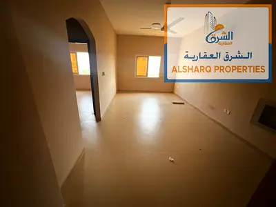 غرفة وصالة_ بالقرب من شارع الشيخ عمار_تكييف سبليت_ سهولة الوصول إلى مخارج الشارقة ودبي