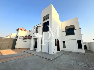 Modern Arabic Style Villa | Spacious 4BR | Prime Location
