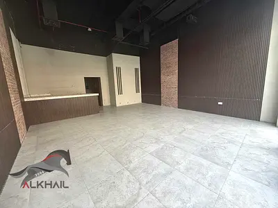 Semi-fitted Shop | Multiple Options Available | High-Ceiling Layout