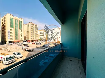 Two-bedroom apartment with a living room and balcony, fully equipped with all household appliances,