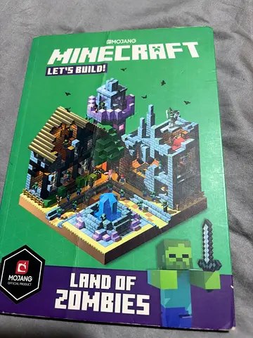 Minecraft book (land of zombies)
