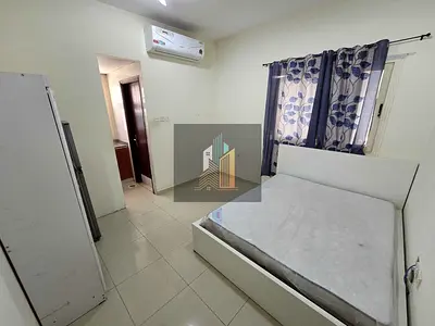 Monthly Spacious studio sparte kitchen Available for family