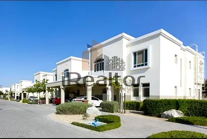 Well Maintained | 3 Bed Villa with Large Garden | For SALE