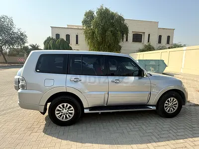 2014 Mitsubishi Pajero GLS GCC Specs – Well Maintained, Excellent Condition