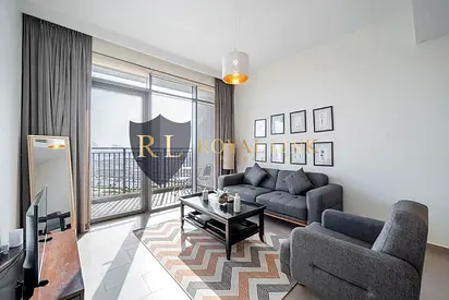 Fully Furnished | Ready To Move | Multiple Cheqs