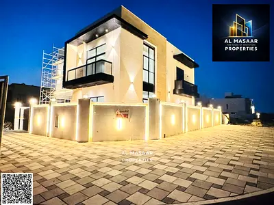 Corner villa facing two streets, consisting of two floors and a large roof terrace. Available for freehold ownership; the price includes registration