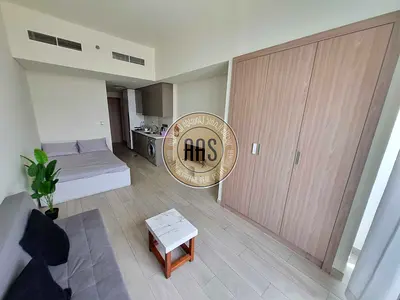 VACANT | SPACIOUS STUDIO | POOL VIEW |