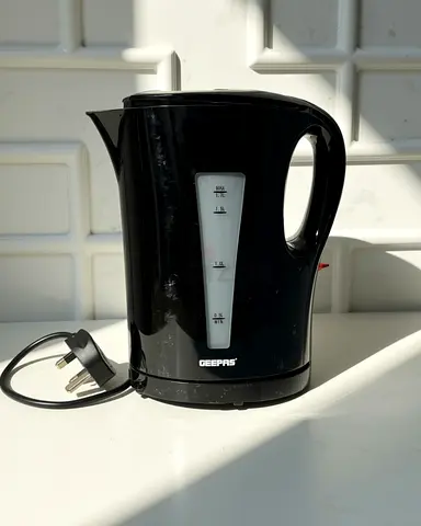 Geepas Electric Kettle 1.7L - Black