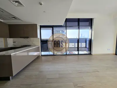 Spacious Corner 1BR | Burj Khalifa View | 671 Sqft