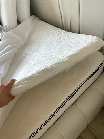 mattress topper - very good condition
