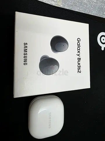 Samsung Galaxy Buds2 with Charging Case - Black, Good Condition